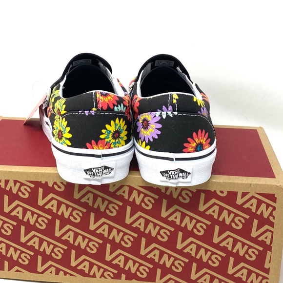 VANS Classic Slip On Low Top Floral Black Women Canvas Size Sneakers VN0A5JMHNX0 - Picture 3 of 12